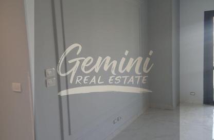 Apartment - 3 - 2 for sale in The Courtyard - 12th District - Sheikh Zayed City - Giza