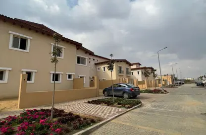 Townhouse - 4 Bedrooms - 4 Bathrooms for sale in Hyde Park - New Cairo City - Cairo