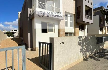 Villa - 6 Bedrooms - 7+ Bathrooms for sale in Cairo Festival City - North Investors Area - New Cairo City - Cairo