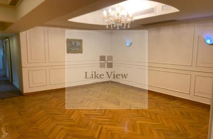 Apartment - 4 Bedrooms - 3 Bathrooms for sale in Mohamed Mazhar St. - Zamalek - Cairo Apartment - 4 Bedrooms - 3 Bathrooms for sale in Mohamed Mazhar St. - Zamalek - Cairo