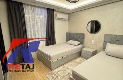 Apartment - 3 Bedrooms - 2 Bathrooms for sale in Anwar Al Mufti St. - 1st Zone - Nasr City - Cairo