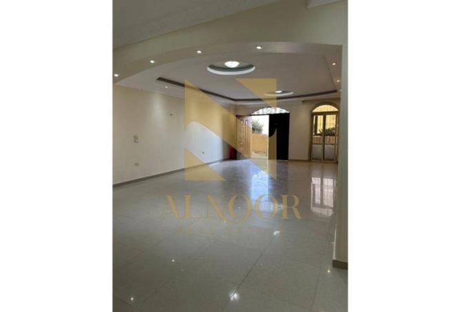 8595146 - Property Image 2