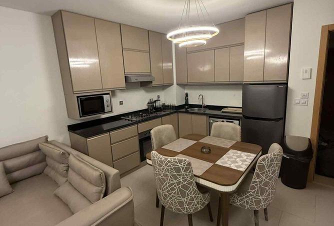 76227233 - Property Image 2