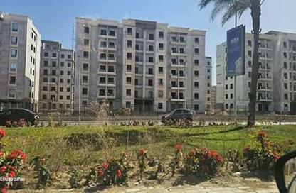 Apartment - 2 Bedrooms - 2 Bathrooms for sale in Swan Lake Residence - 5th Settlement Compounds - The 5th Settlement - New Cairo City - Cairo