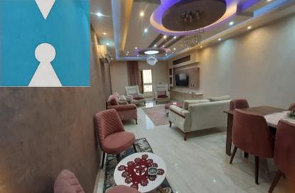 شقة - 2 غرف نوم - 2 حمامات للبيع في حدائق المهندسين - الحي الرابع - الشيخ زايد - الجيزة