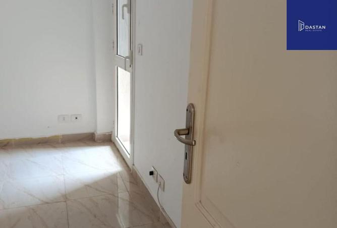 70108623 - Property Image 3