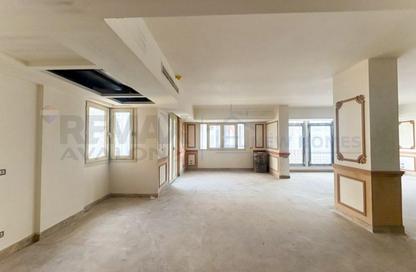 Apartment - 5 Bedrooms - 4 Bathrooms for sale in Smouha - Hay Sharq - Alexandria