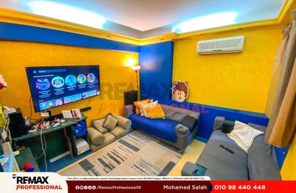 Apartment - 3 Bedrooms - 2 Bathrooms for rent in Tiba St. - Sporting - Hay Sharq - Alexandria