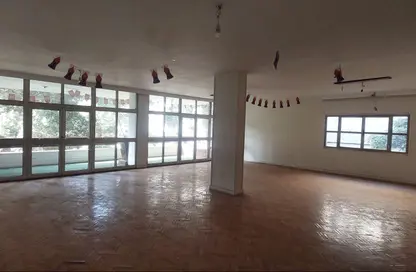 شقة - 3 غرف نوم - 2 حمامات للايجار في شارع النصر - حي المعادي - القاهرة