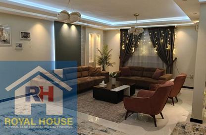 Apartment - 3 Bedrooms - 2 Bathrooms for sale in Nasr City - Cairo