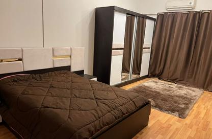 Villa - 5 - 5 for rent in Mena Residence - South Investors Area - New Cairo City - Cairo