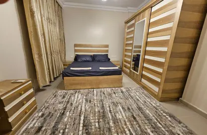 Apartment - 2 Bedrooms - 2 Bathrooms for rent in Mostashareen - North Investors Area - New Cairo City - Cairo