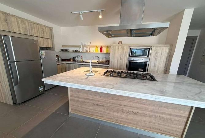 100929950 - Property Image 3