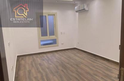 Apartment - 4 Bedrooms - 2 Bathrooms for rent in Durrat Al Qahira - North Investors Area - New Cairo City - Cairo
