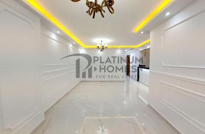 Apartment - 3 Bedrooms - 1 Bathroom for rent in Moharam Bek - Hay Wasat - Alexandria