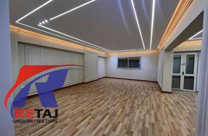 Apartment - 3 Bedrooms - 3 Bathrooms for sale in Makram Ebeid St. - 6th Zone - Nasr City - Cairo