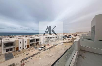 شاليه - 3 غرف نوم - 4 حمامات للبيع في المصيف - راس الحكمة - الساحل الشمالي