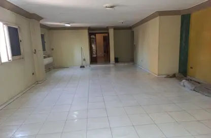 شقة - 3 غرف نوم - 3 حمامات للايجار في شارع لبنان - المهندسين - الجيزة