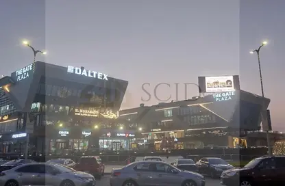 محل تجاري - استوديو - 1 حمام للبيع في ذا جيت بلازا مول - الحي العاشر - الشيخ زايد - الجيزة