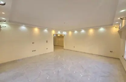 شقة - 3 غرف نوم - 2 حمامات للايجار في زهراء المعادي - حي المعادي - القاهرة