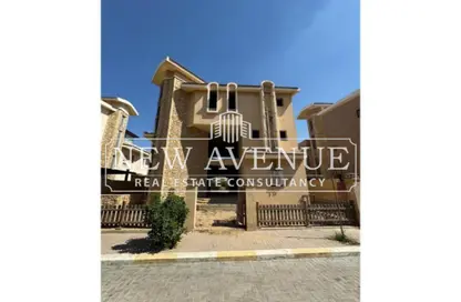 فيلا - 4 غرف نوم - 4 حمامات للبيع في ريفير وواك - المستثمرين الشمالية - مدينة القاهرة الجديدة - القاهرة
