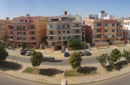 Apartment - 3 Bedrooms - 3 Bathrooms for sale in 6th Area East - Shorouk City - Cairo