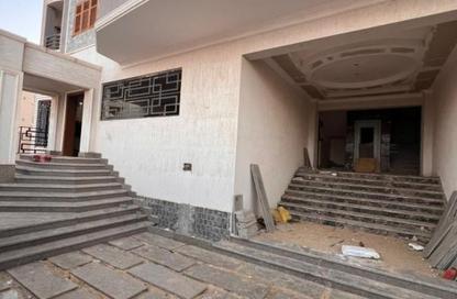 Villa - 7+ Bedrooms - 7+ Bathrooms for sale in El Koronfel - The 5th Settlement - New Cairo City - Cairo
