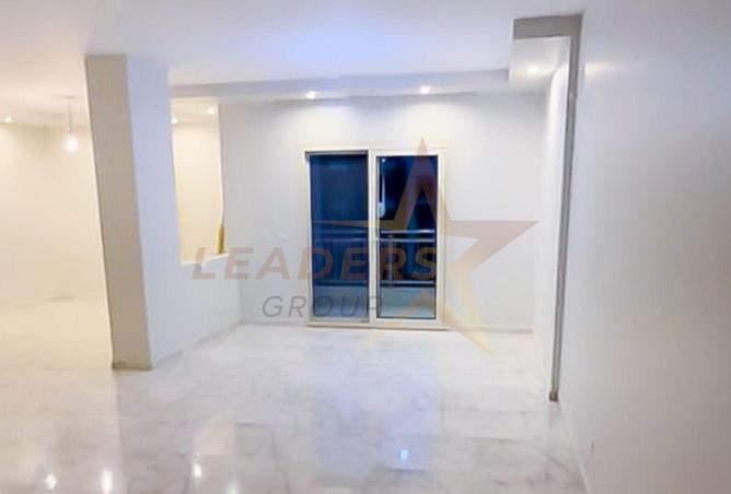 57242400 - صورة العقار 2