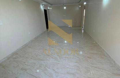 Apartment - 3 Bedrooms - 2 Bathrooms for rent in Street 10 - 11th District - Sheikh Zayed City - Giza