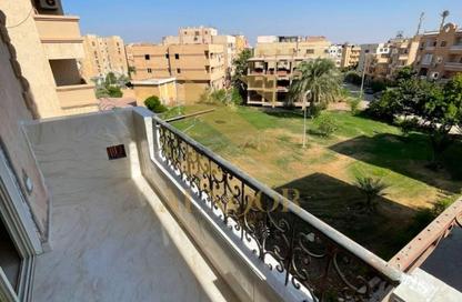 Apartment - 3 Bedrooms - 2 Bathrooms for rent in Street 10 - 11th District - Sheikh Zayed City - Giza
