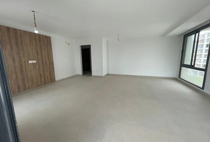 90999010 - Property Image 3