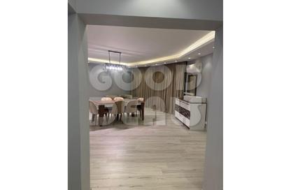 Apartment - 3 Bedrooms - 3 Bathrooms for sale in Road Inside Compound Al Safwa - Degla - Hay El Maadi - Cairo