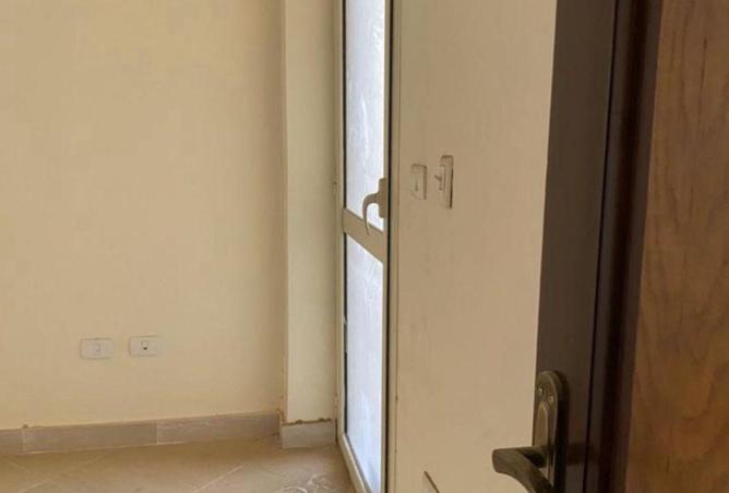 74038670 - Property Image 2