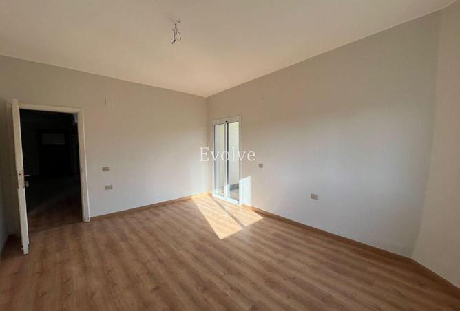 98823395 - Property Image 3