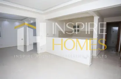 Apartment - 2 Bedrooms - 1 Bathroom for sale in Bolkly - Hay Sharq - Alexandria