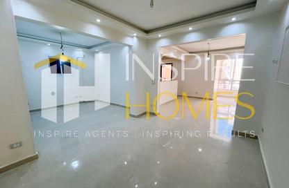 Apartment - 2 Bedrooms - 1 Bathroom for sale in Bolkly - Hay Sharq - Alexandria