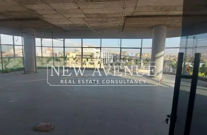 مساحات مكتبية - 8 غرف نوم - 4 حمامات للايجار في وان جولدن سكوير مول - التجمع الخامس - مدينة القاهرة الجديدة - القاهرة