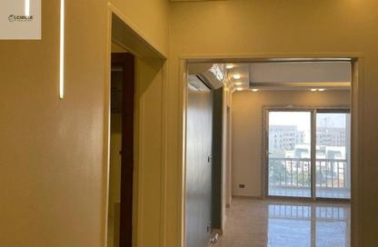 Apartment - 3 Bedrooms - 3 Bathrooms for rent in Garden Residence - Hyde Park - New Cairo City - Cairo