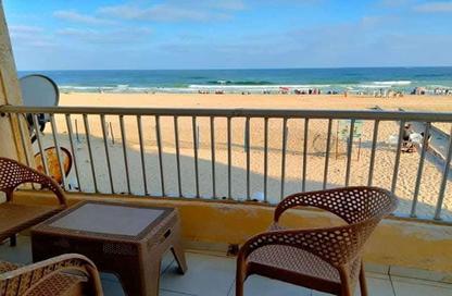 Chalet - 2 Bedrooms - 1 Bathroom for sale in Ramla - Ras Al Hekma - North Coast
