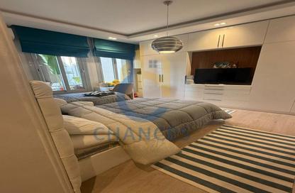 Apartment - 2 Bedrooms - 2 Bathrooms for sale in Palm Hills Village Gate - South Investors Area - New Cairo City - Cairo