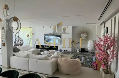 فيلا - 4 غرف نوم - 5 حمامات للبيع في هاسييندا باي - سيدي عبد الرحمن - الساحل الشمالي