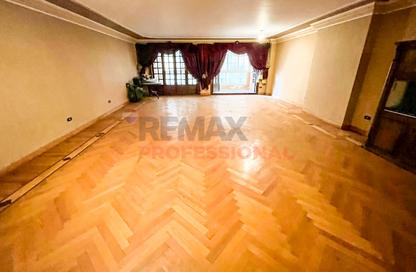 Apartment - 4 - 3 for sale in Abd Al Aziz Fahmy St. - Sidi Gaber - Hay Sharq - Alexandria