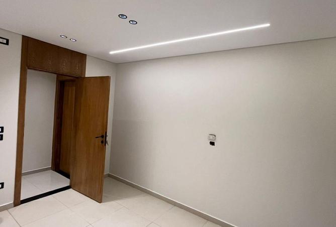 52713793 - Property Image 3