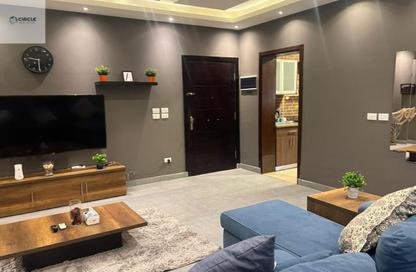 Apartment - 2 - 2 for sale in Palm Hills Village Gate - South Investors Area - New Cairo City - Cairo