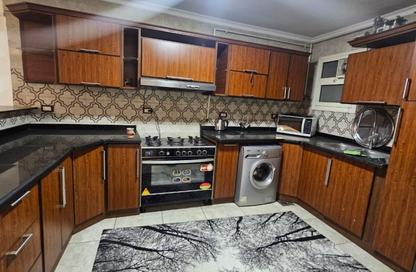 شقة - 3 غرف نوم - 3 حمامات للبيع في شارع الاسراء - المهندسين - الجيزة