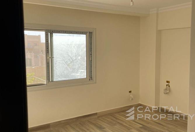 98831435 - Property Image 2