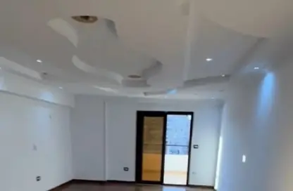 شقة - 3 غرف نوم - 2 حمامات للبيع في شارع افريقيا - امتداد مصطفي النحاس - المنطقة التاسعة - مدينة نصر - القاهرة