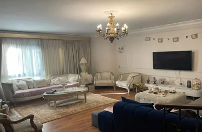 Apartment - 3 Bedrooms - 2 Bathrooms for sale in Street 199 - Degla - Hay El Maadi - Cairo
