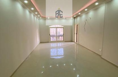 شقة - 3 غرف نوم - 2 حمامات للايجار في حى اسكان الجامعه الامريكية - كمبوندات التجمع الخامس - التجمع الخامس - مدينة القاهرة الجديدة - القاهرة
