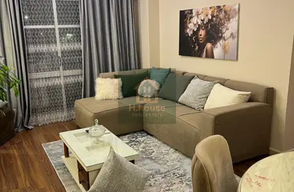 شقة - 2 غرف نوم - 1 حمام للايجار في B10 - مدينتي - القاهرة